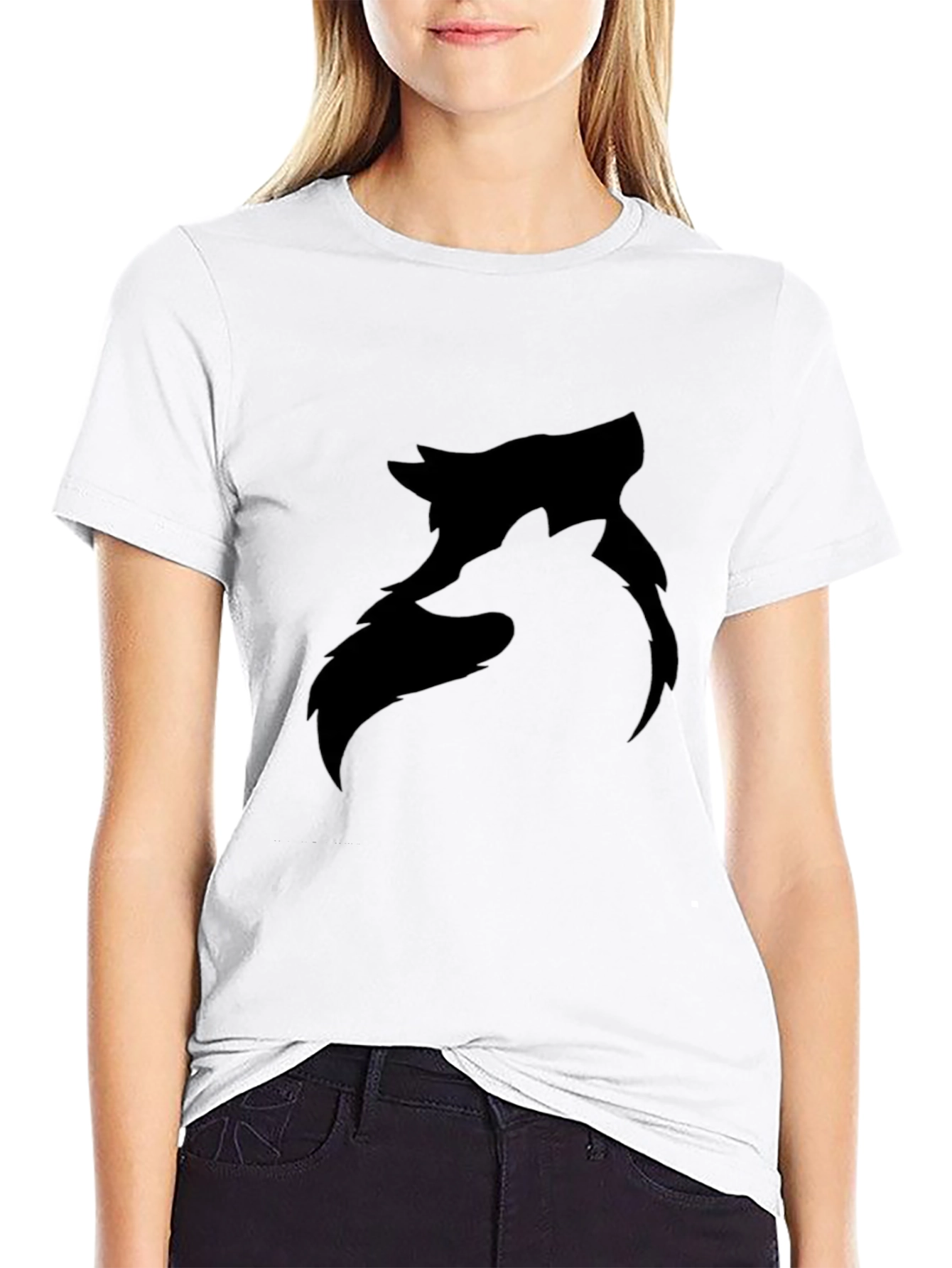 Black Wolf Graphic Tee - Modern Style