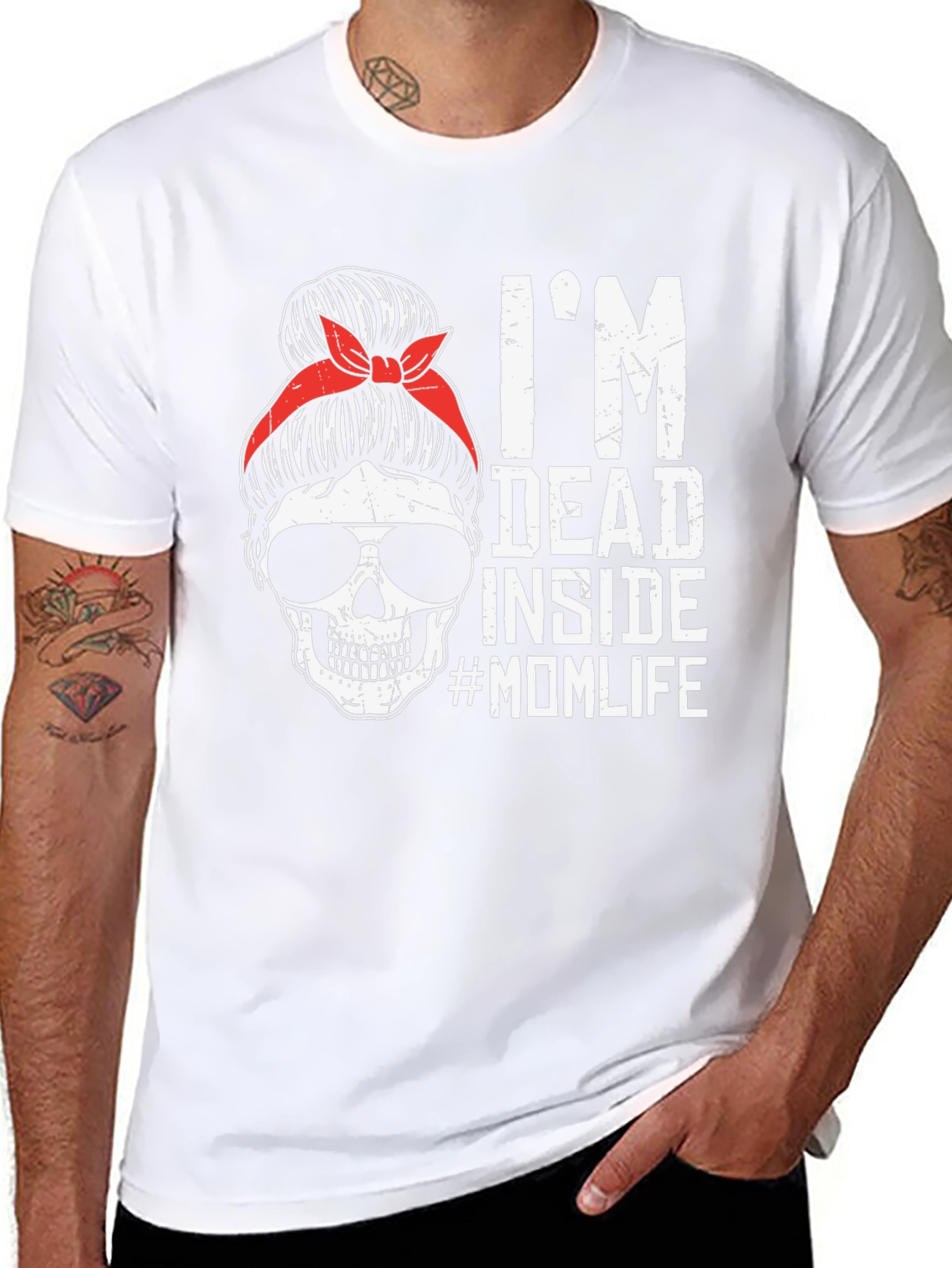 Im Dead Inside #MomLife Graphic Tee