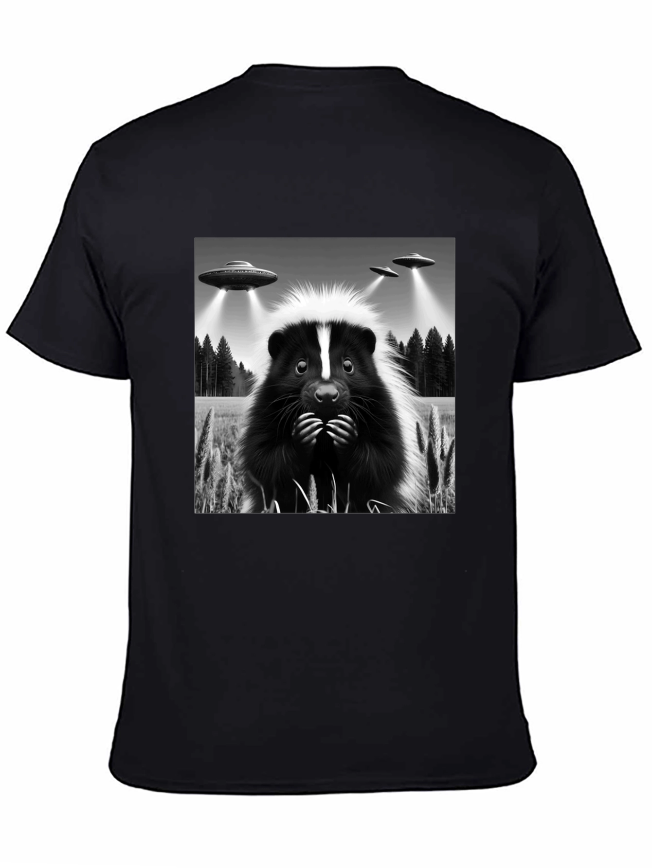 Skunk Alien Abduction Graphic Tee - Black Cotton