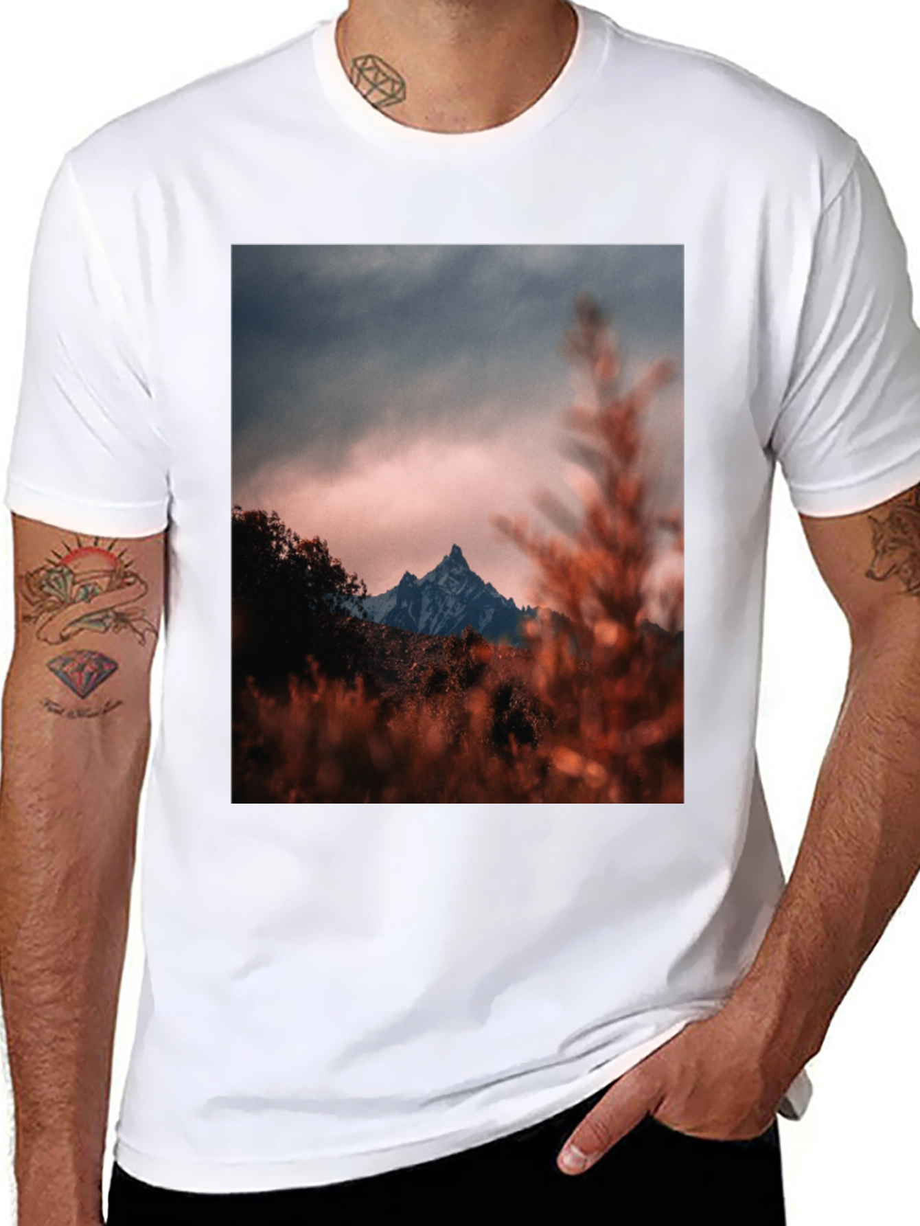 Mountain Peak Graphic Tee - Black