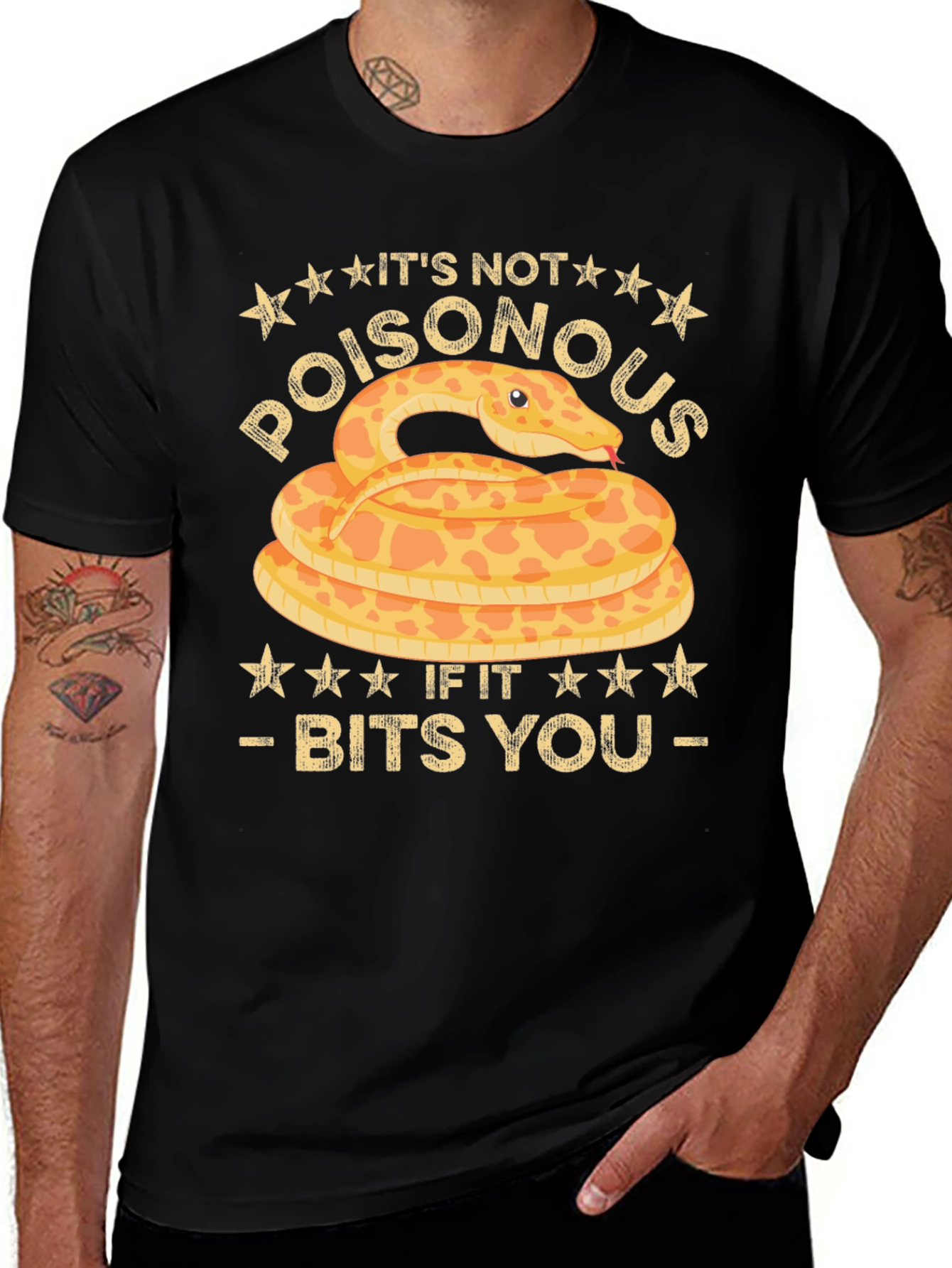 Funny Snake Bites T-Shirt - Its Not Poisonous