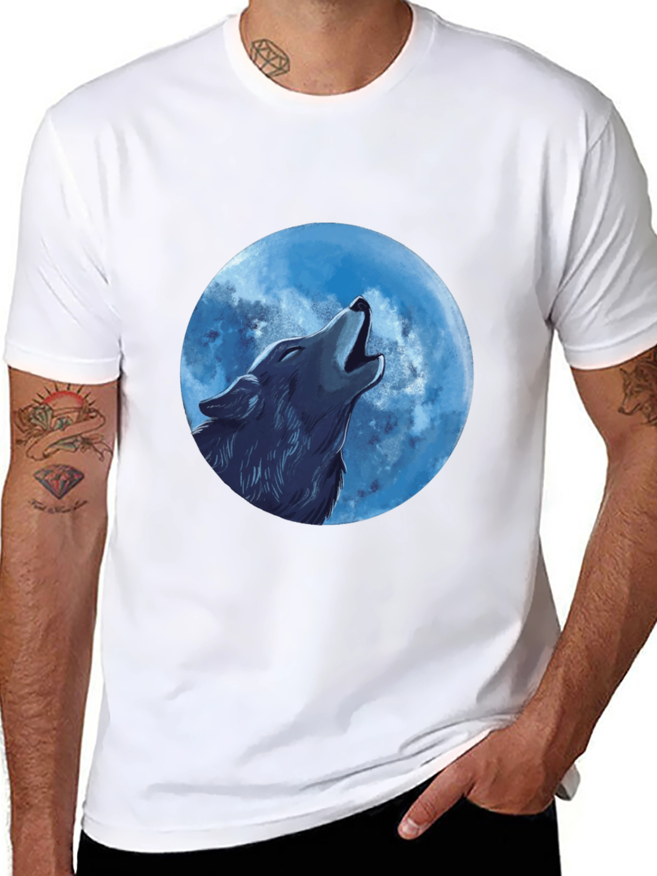 Wolf Howling at the Moon Graphic T-Shirt