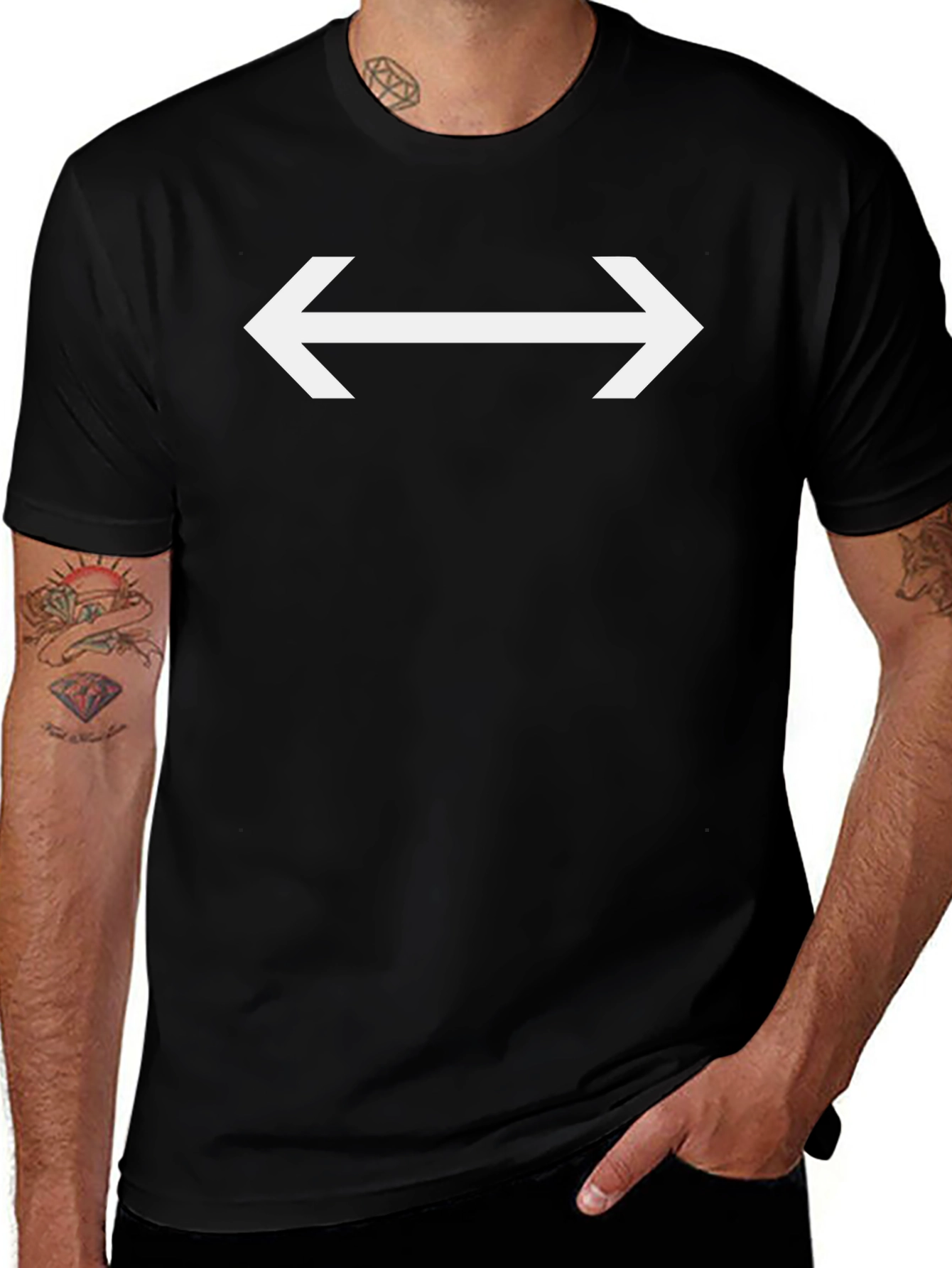 Arrow T-Shirt: Direct Style in Black