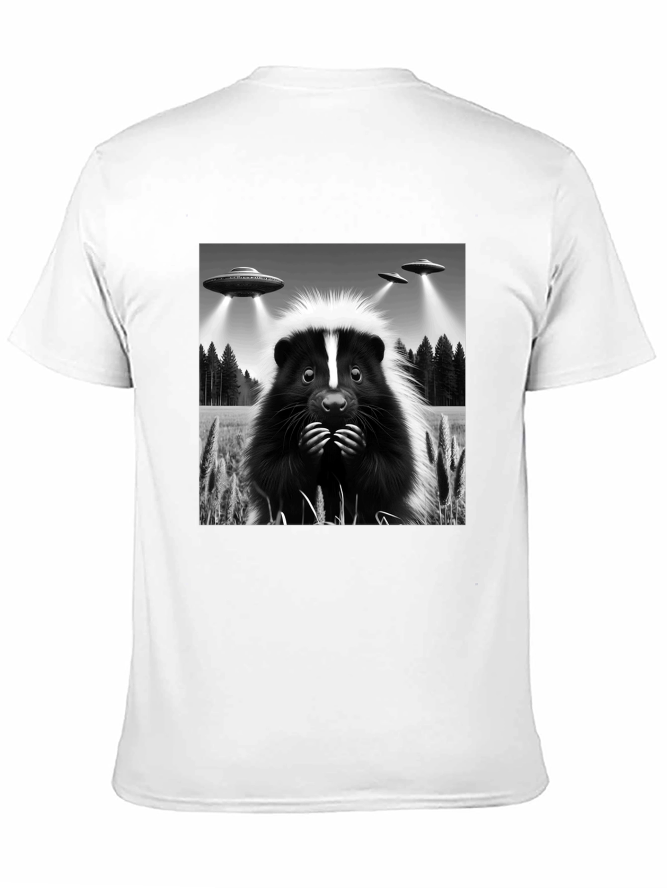Skunk Alien Abduction Graphic Tee - Black Cotton