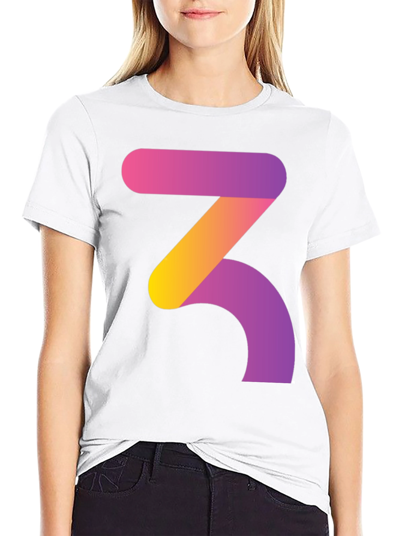Gradient Number 3 Graphic Tee - Modern Style