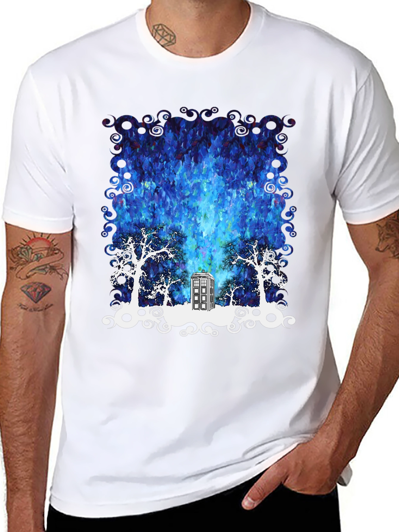 Time Traveler T-Shirt: Tardis in Starry Night